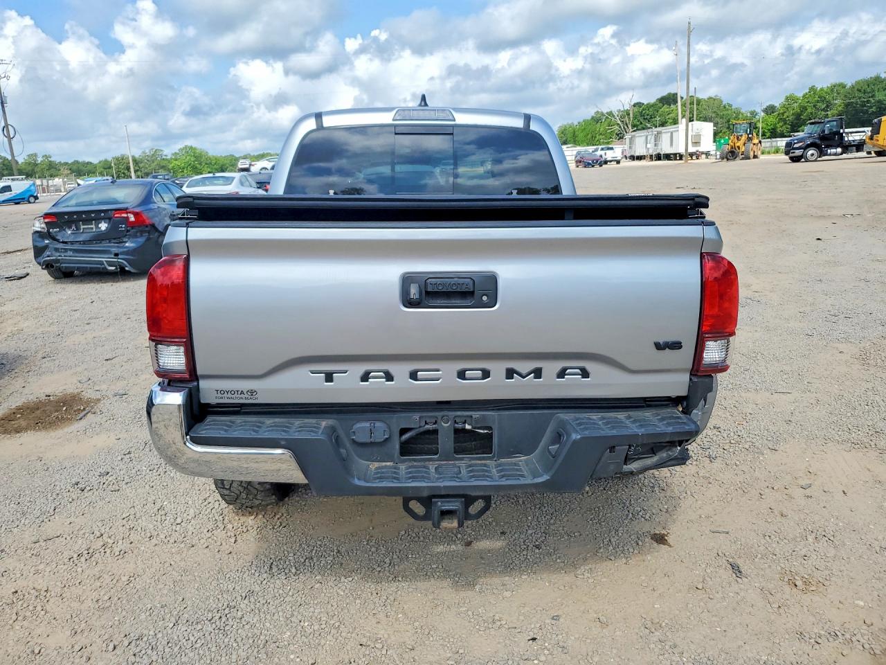 Toyota Tacoma Sr5 V6