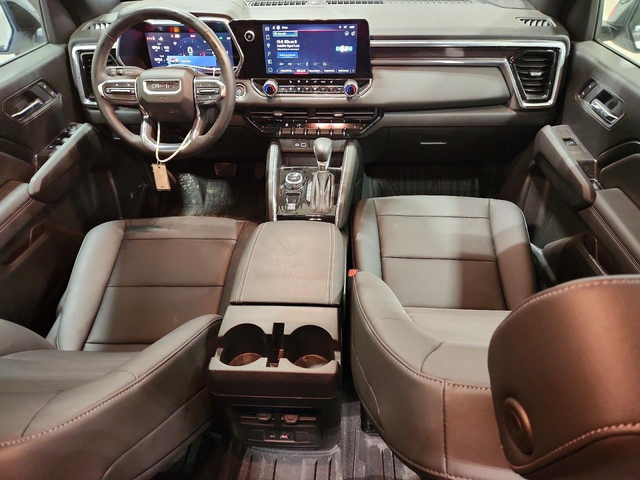 GMC Canyon Elevation