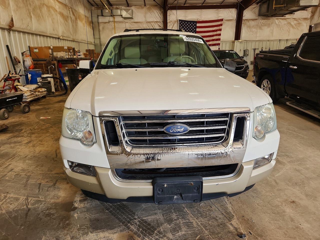 Ford Explorer Eddie Bauer