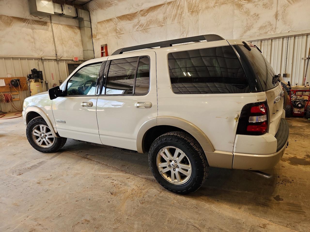 Ford Explorer Eddie Bauer