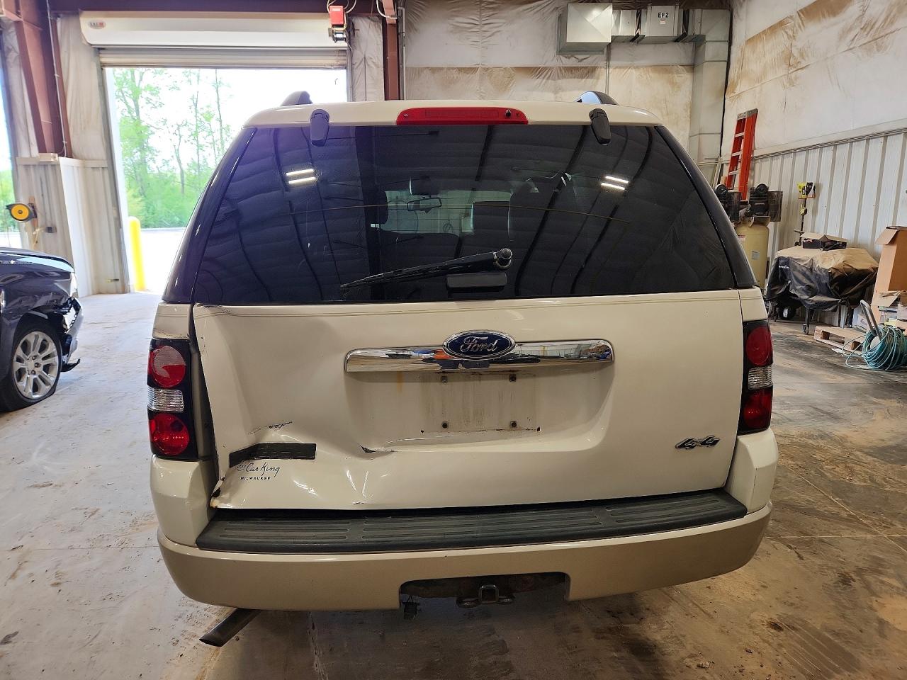 Ford Explorer Eddie Bauer