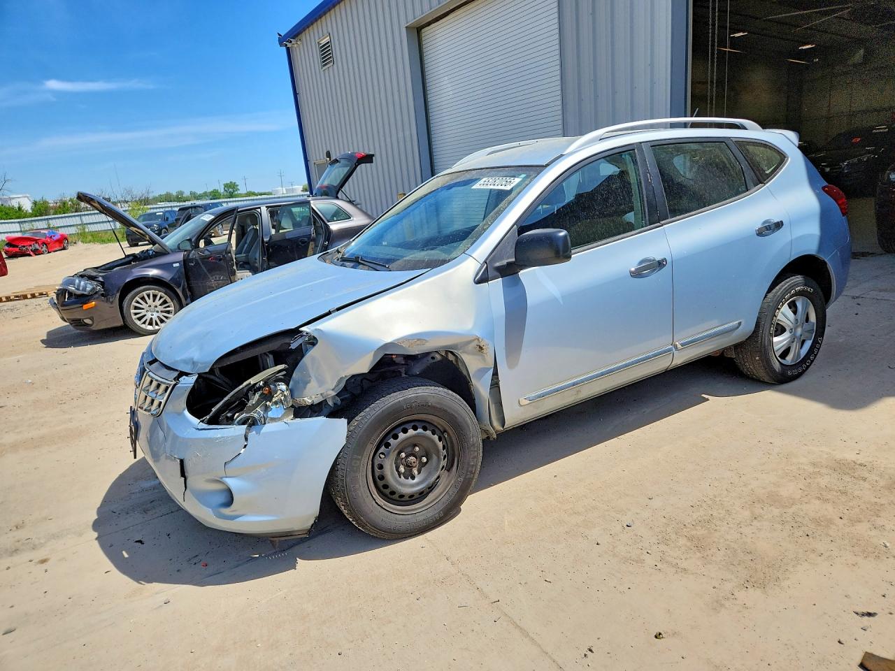Salvage Nissan Rogue Image