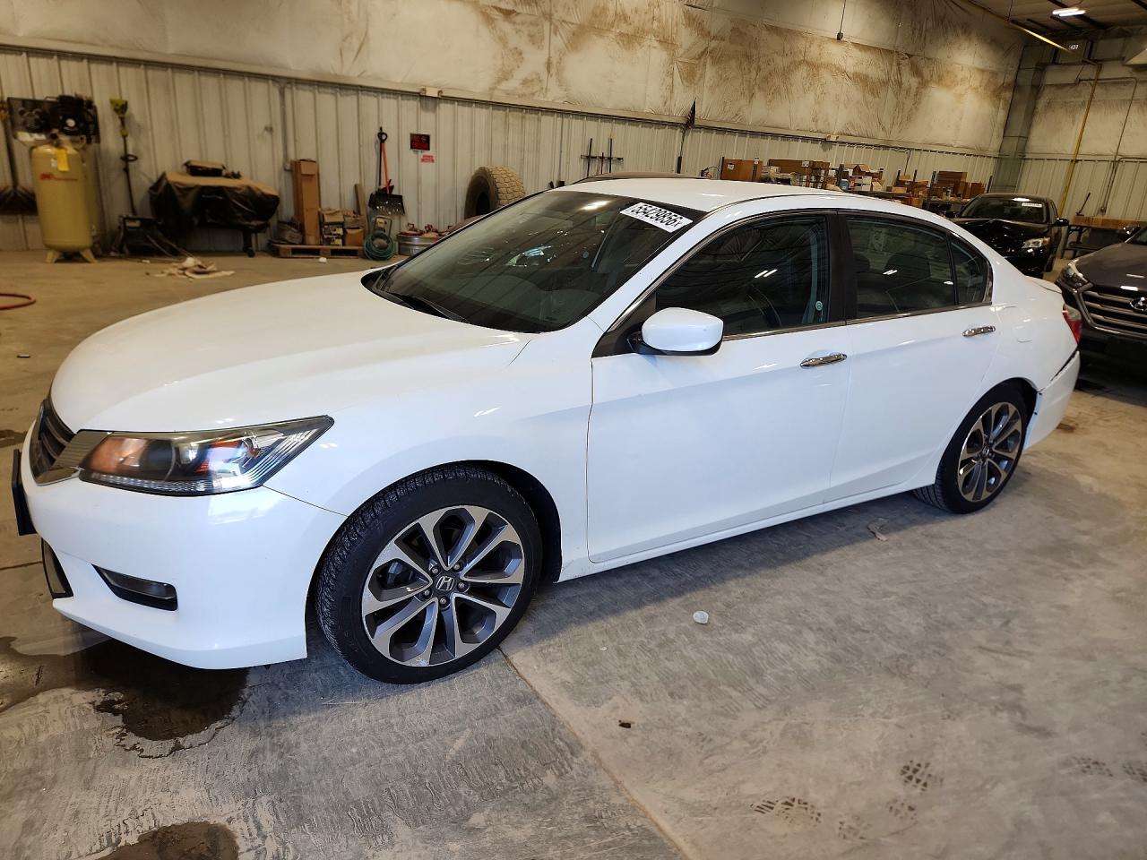 Salvage Honda Accord Image