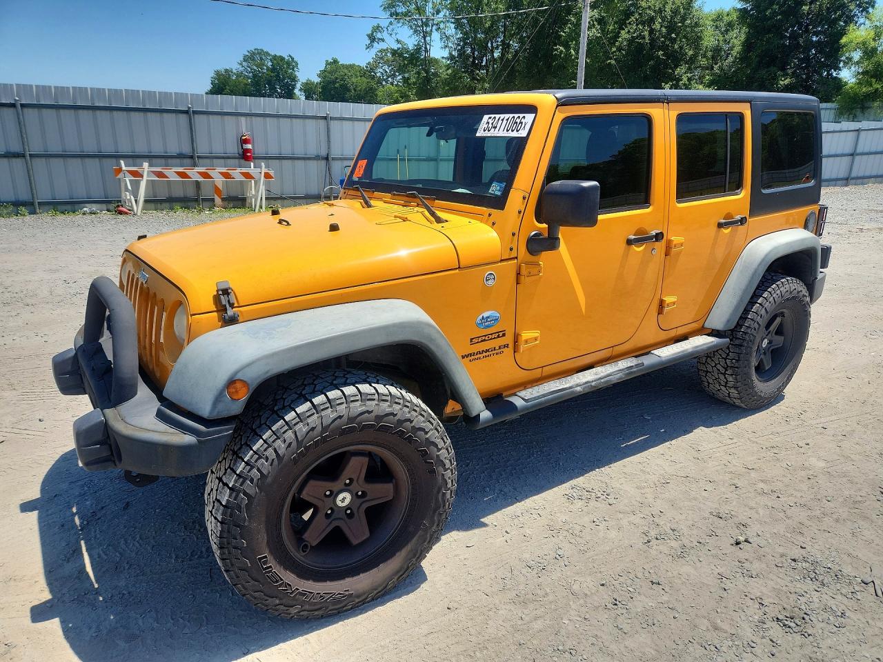 Salvage Jeep Wrangler Image