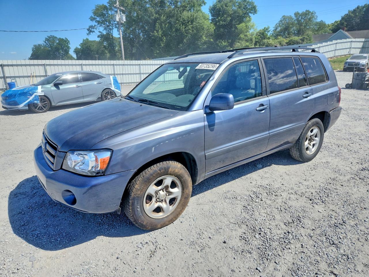 Salvage Toyota Highlander Image