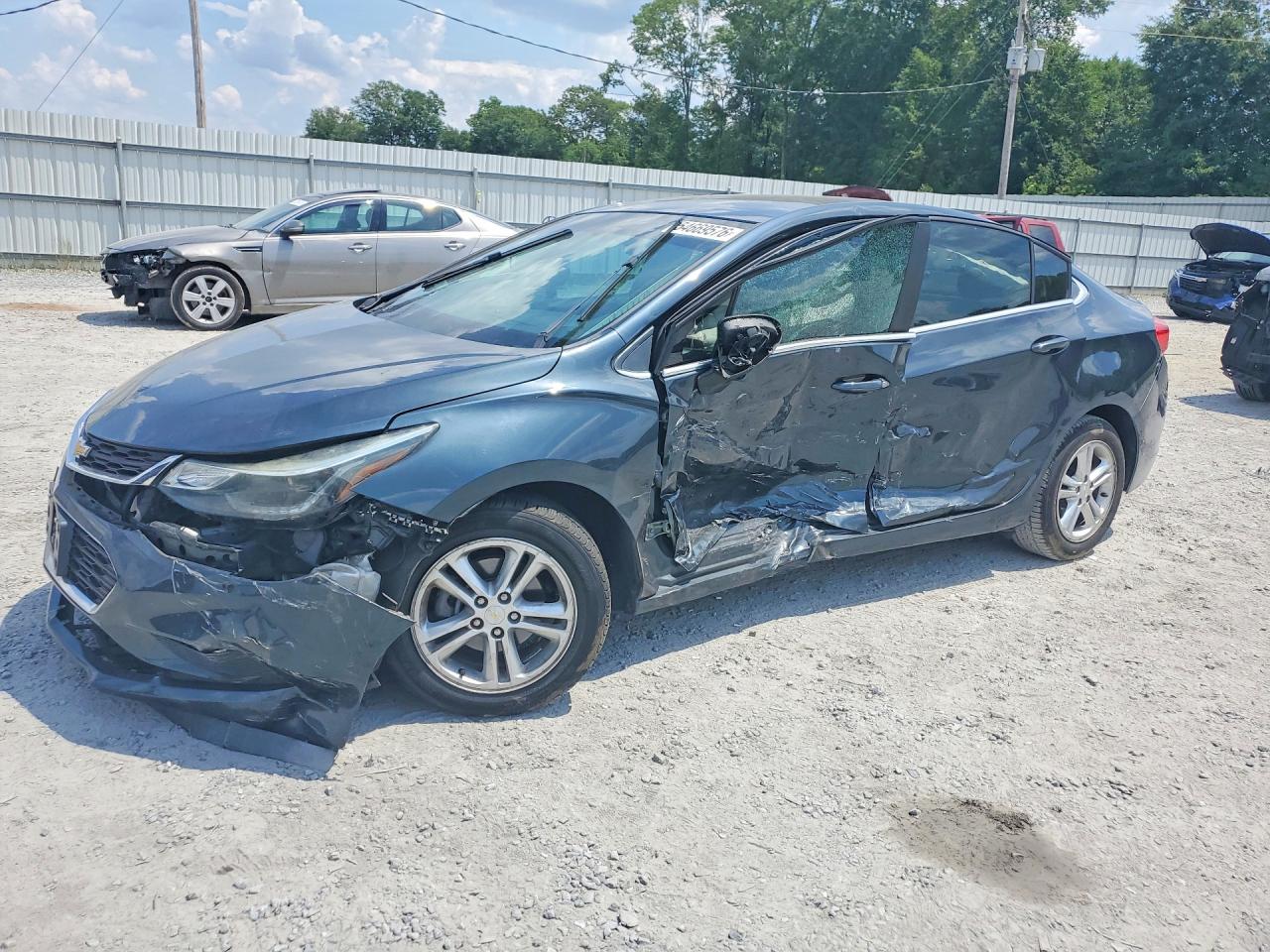 Salvage Chevrolet Cruze Image