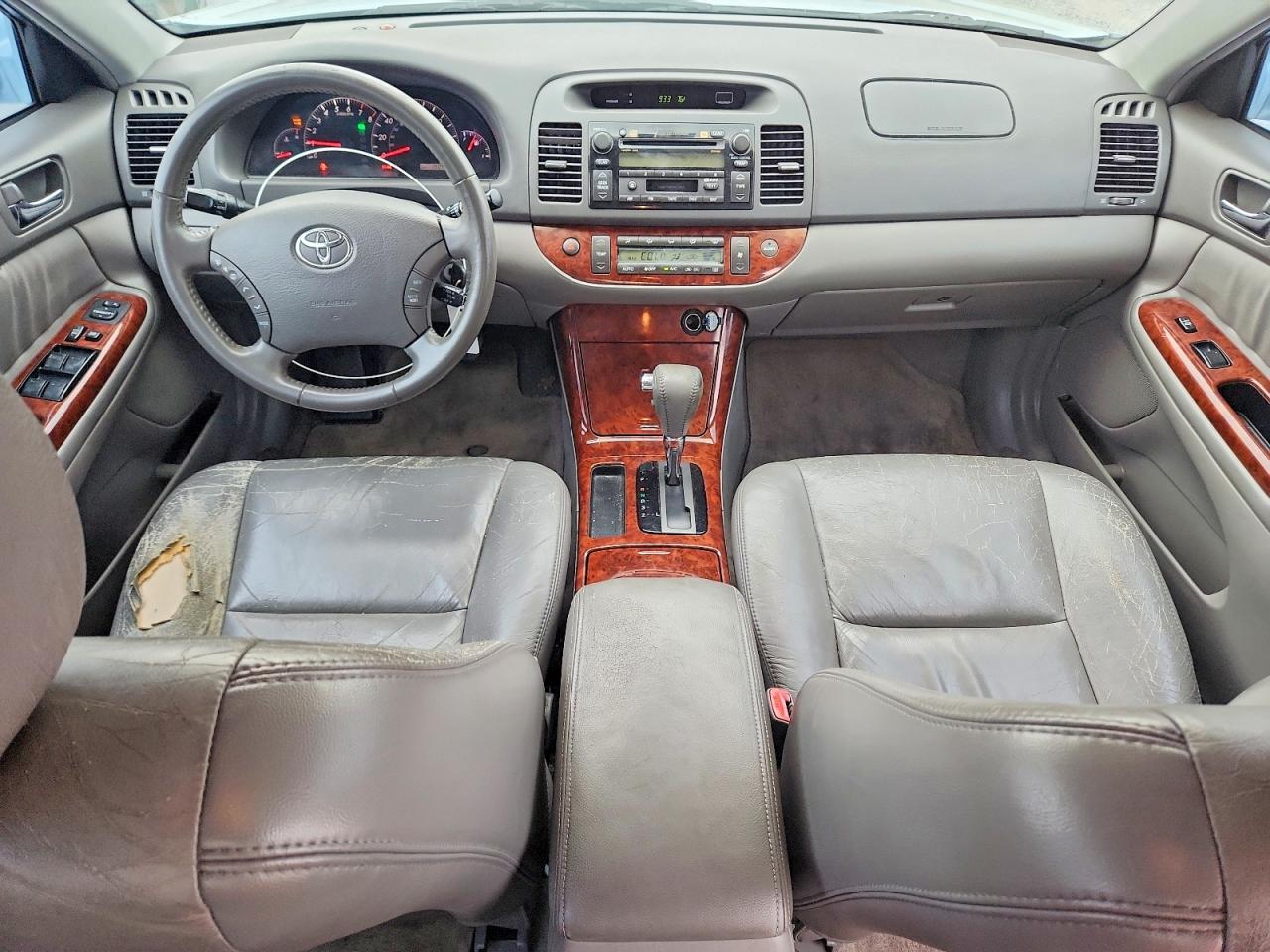 Toyota Camry Xle V6