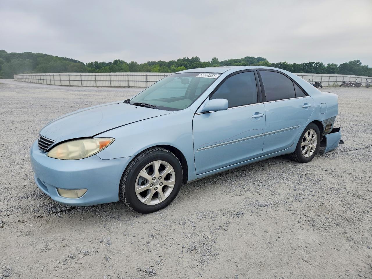 Salvage Toyota Camry Image