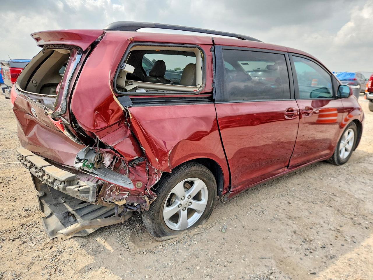 Toyota Sienna Le 8-passenger