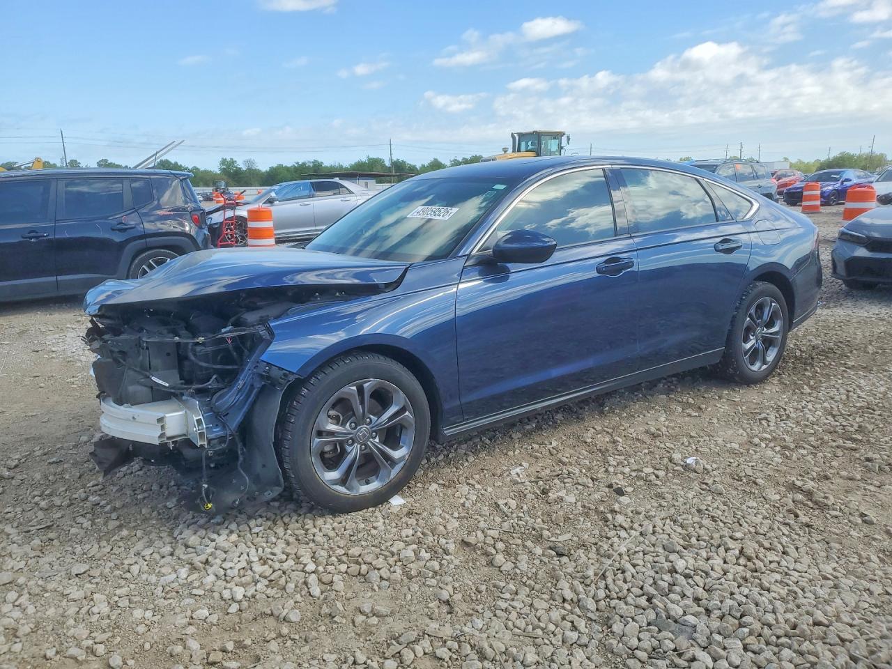Salvage Honda Accord Image