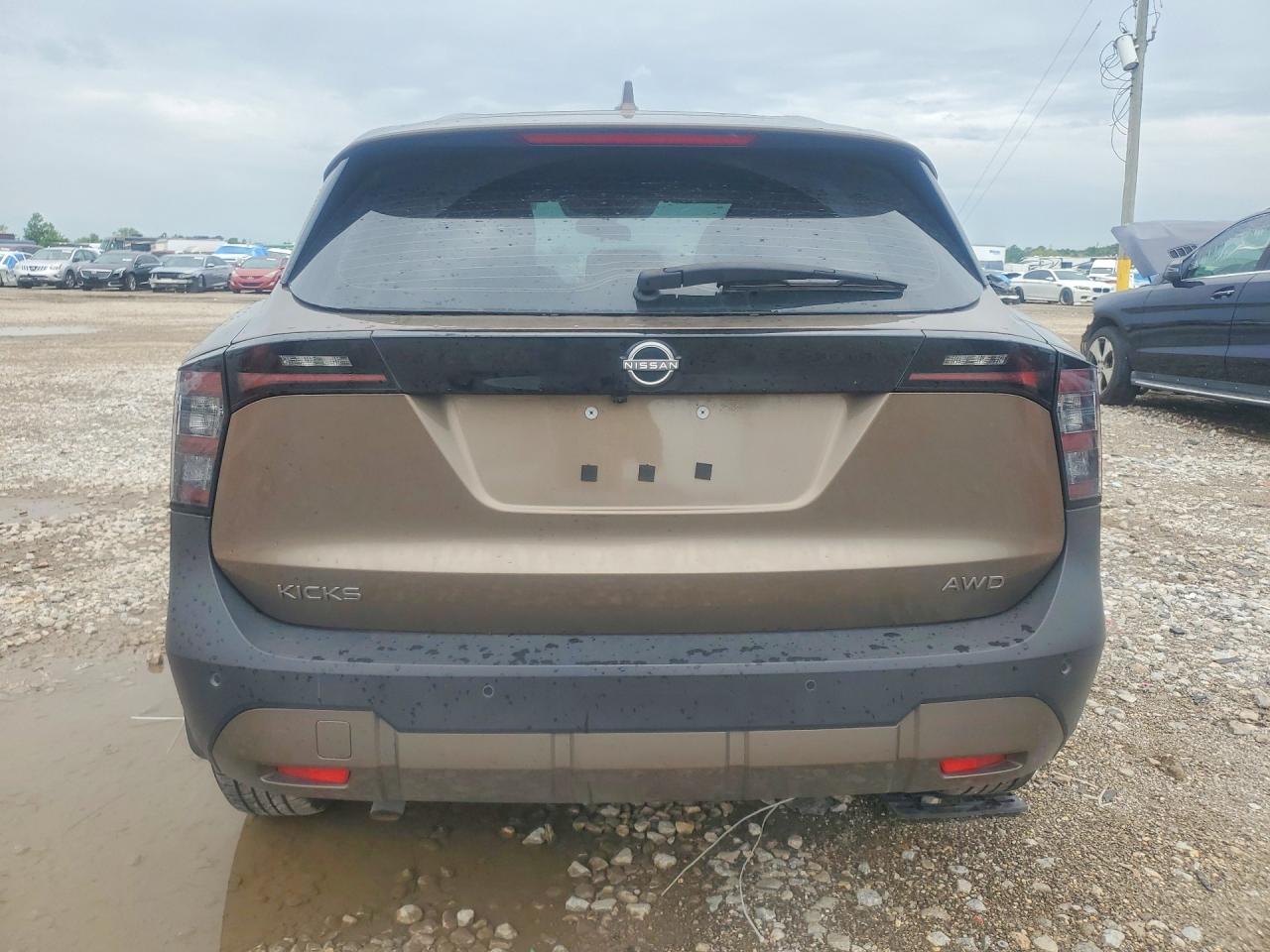 Nissan Kicks S