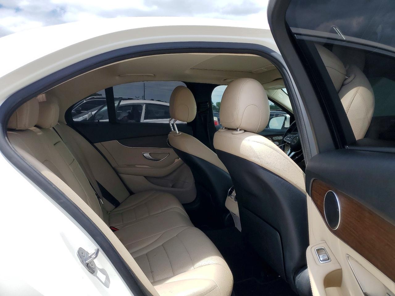 Mercedes-Benz C-Class 300