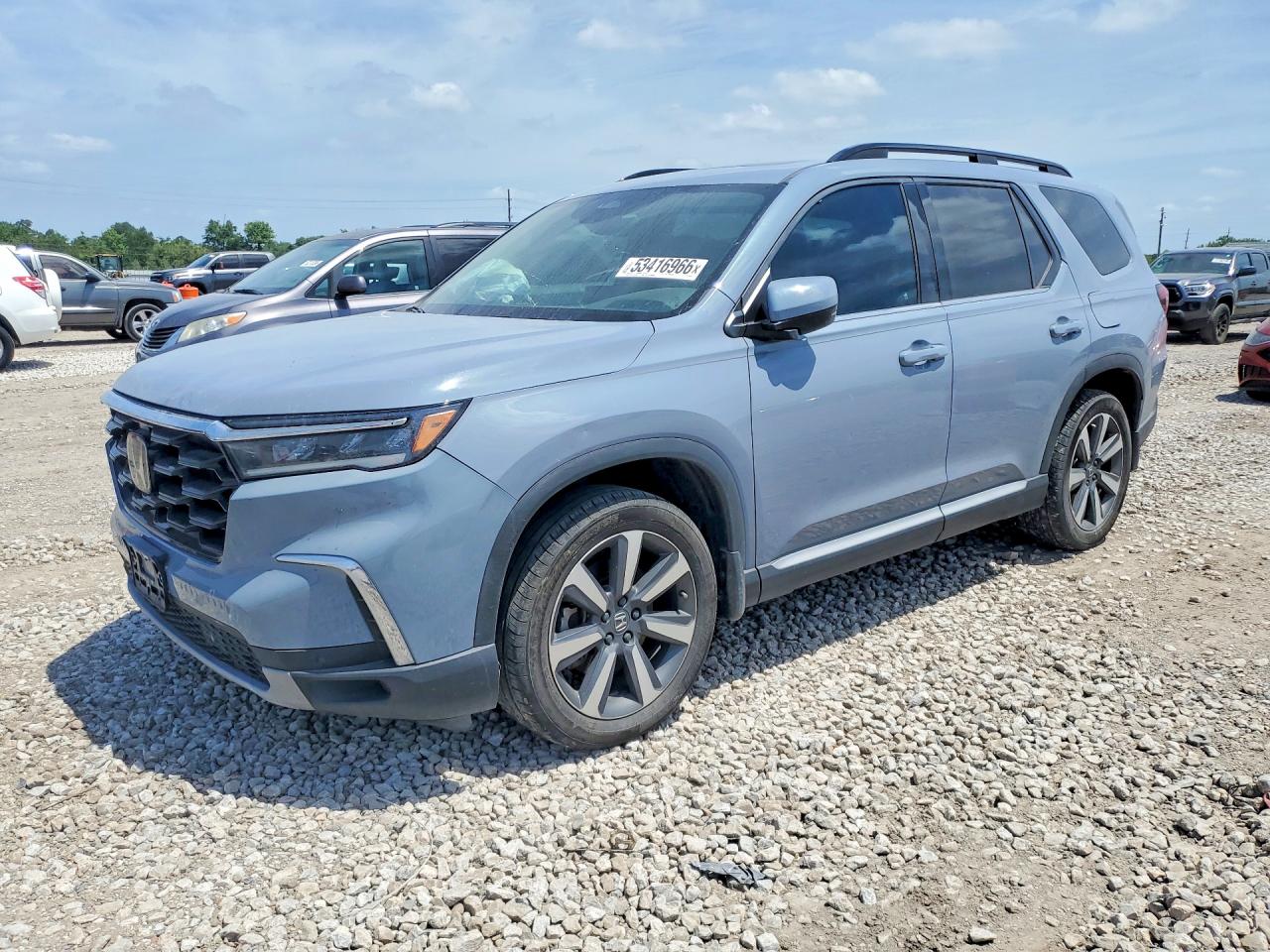 Salvage Honda Pilot Image