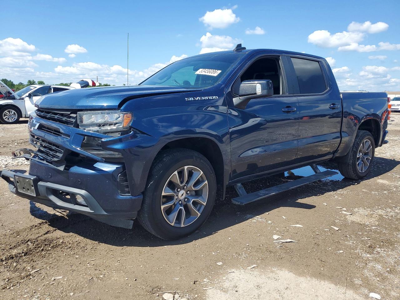 Salvage Chevrolet Silverado Image