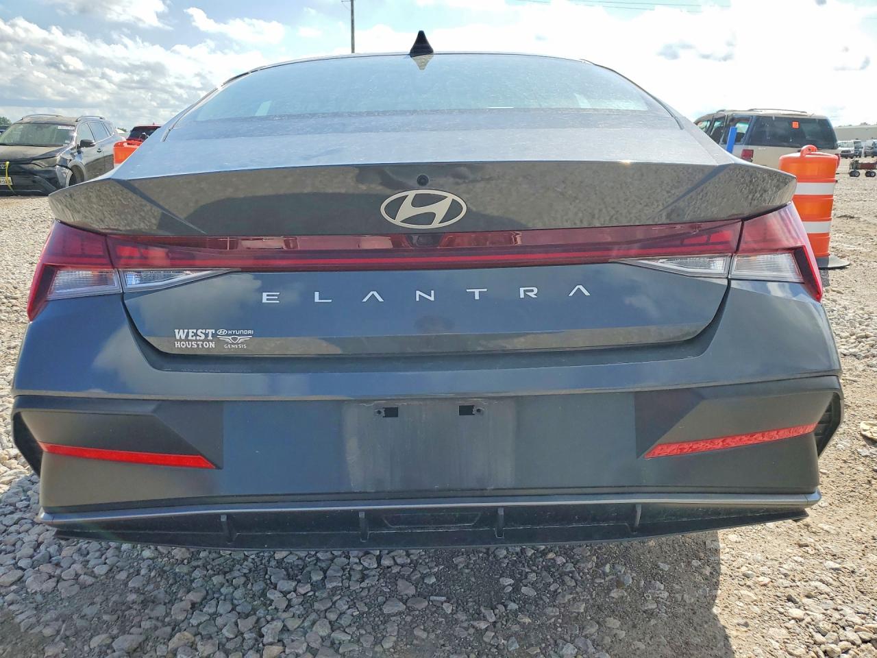 Hyundai ELANTRA Sel