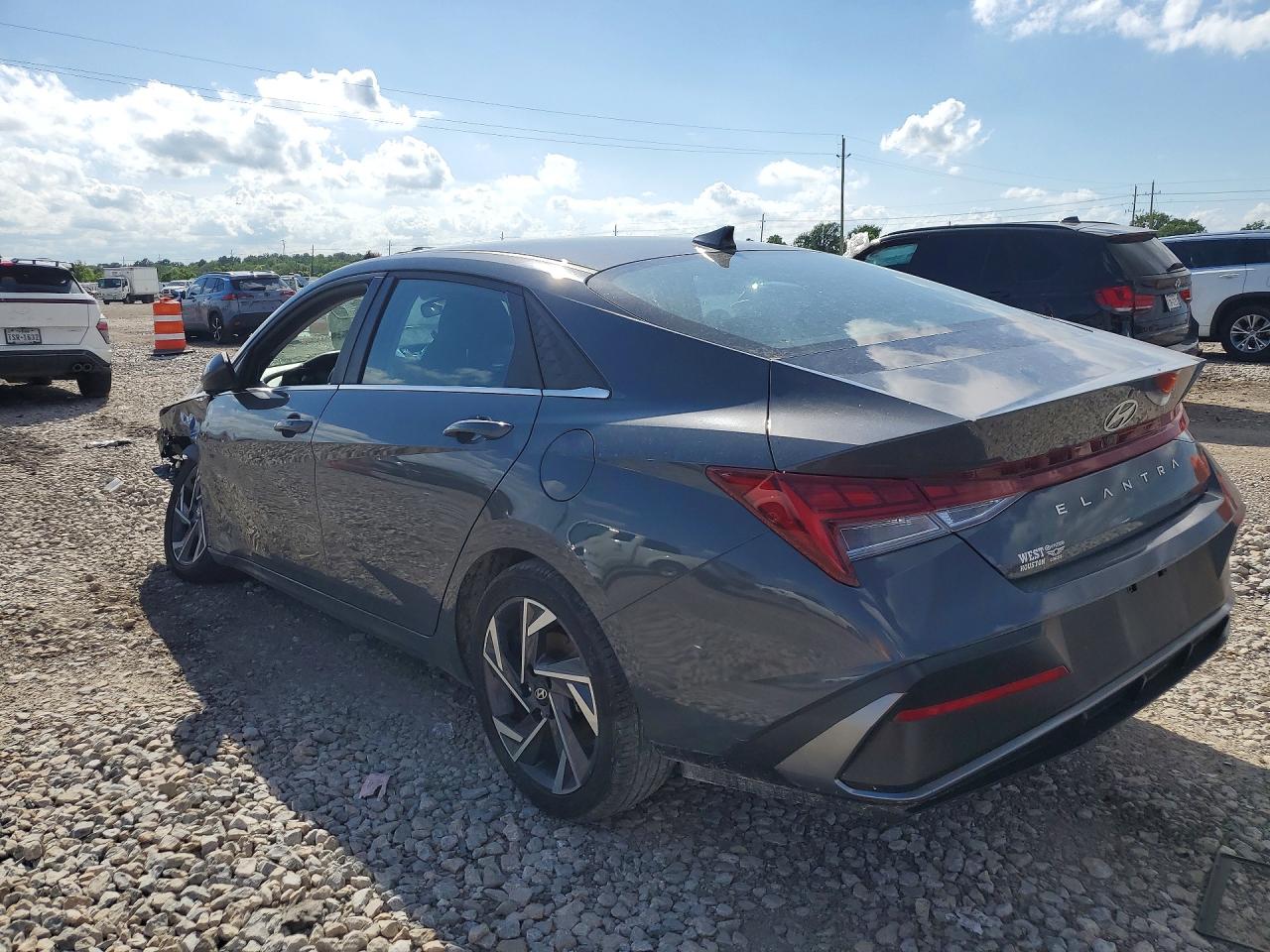 Hyundai ELANTRA Sel
