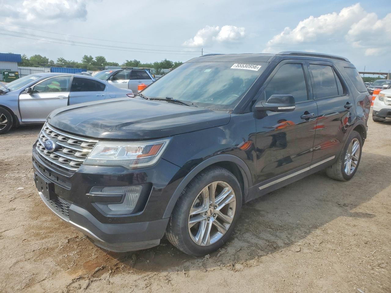 Salvage Ford Explorer Image
