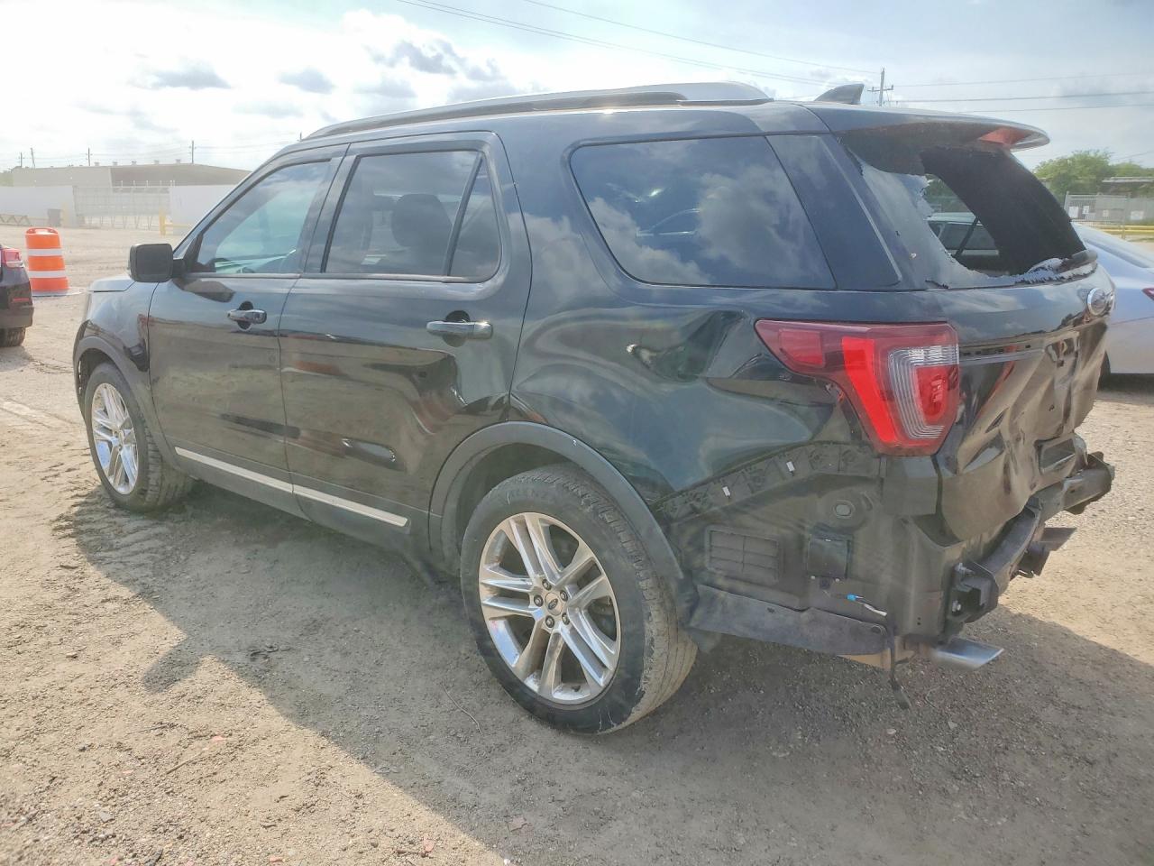 Ford Explorer Xlt