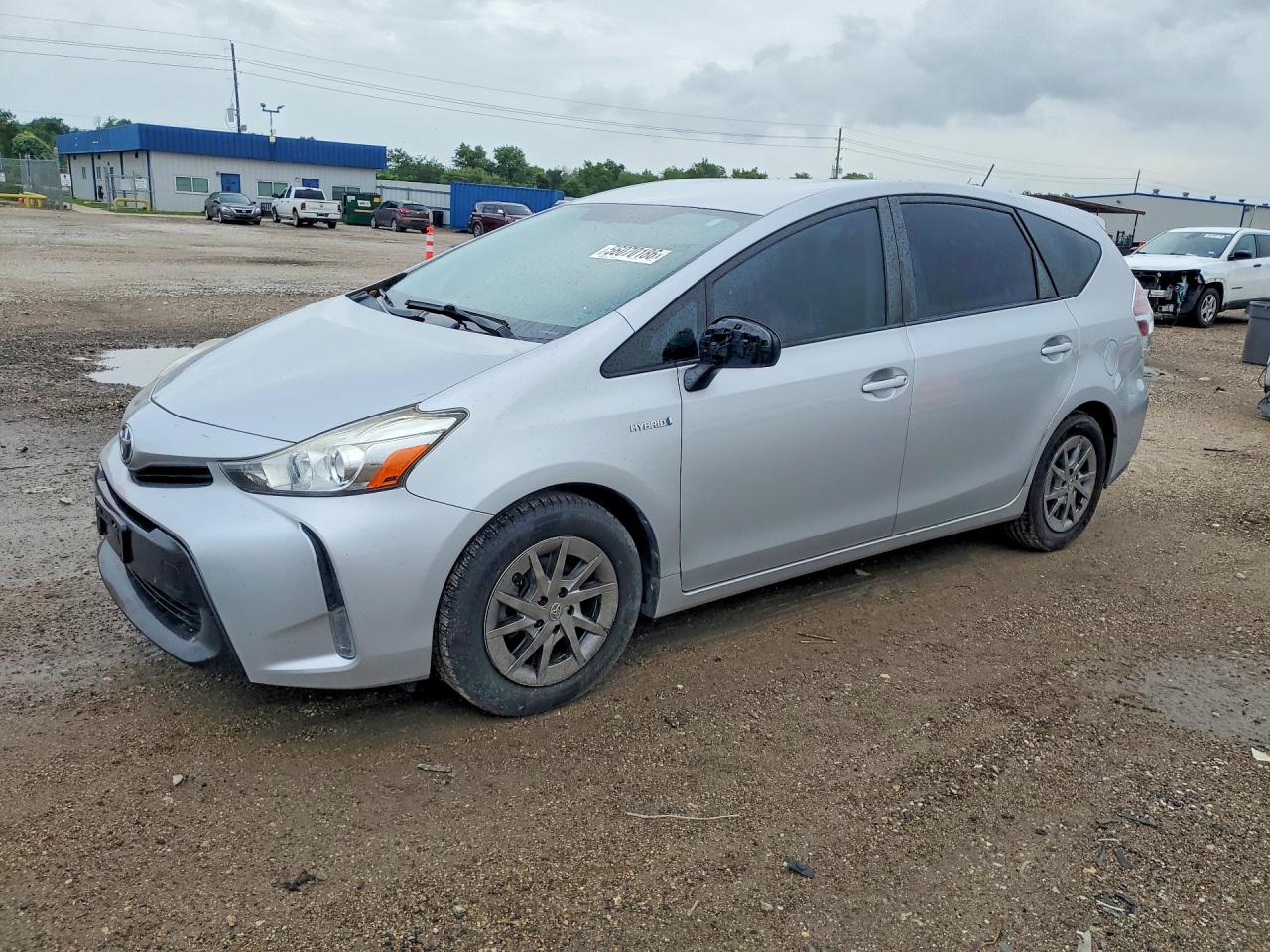 Salvage Toyota Prius Image