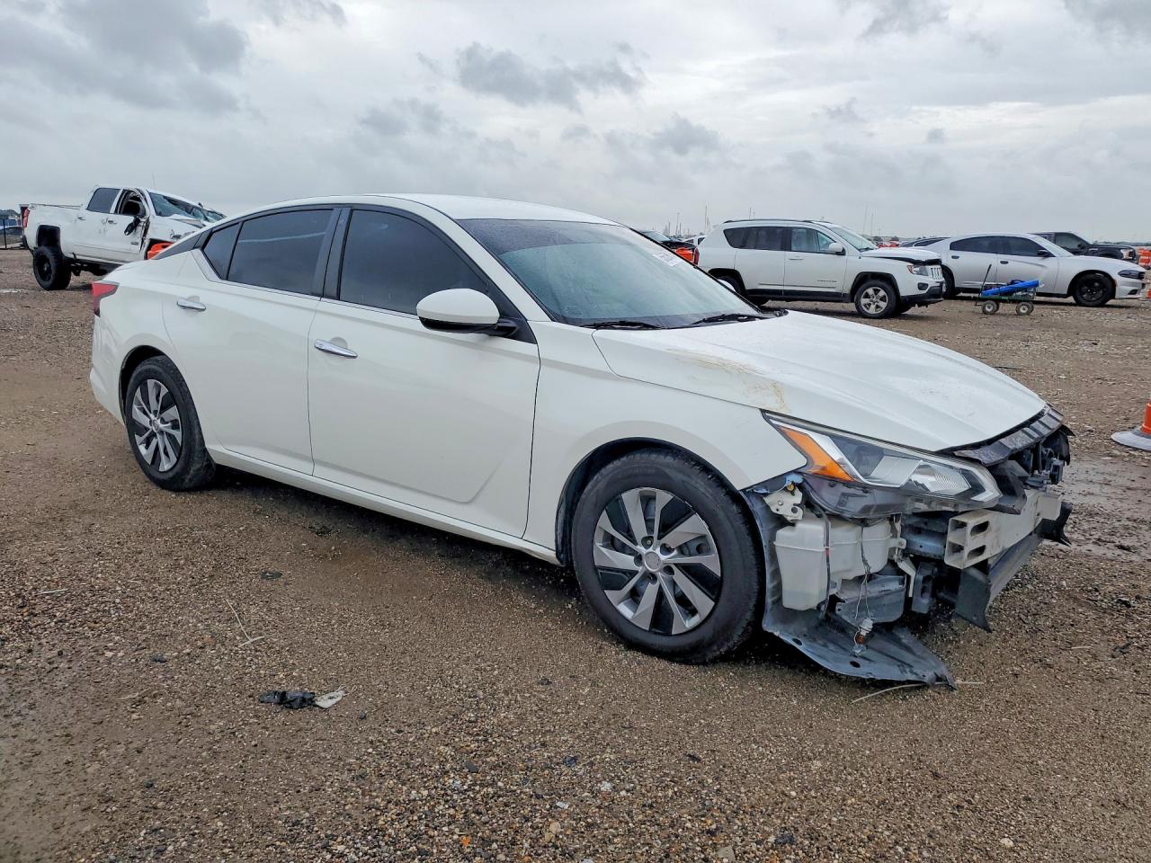 Nissan Altima S