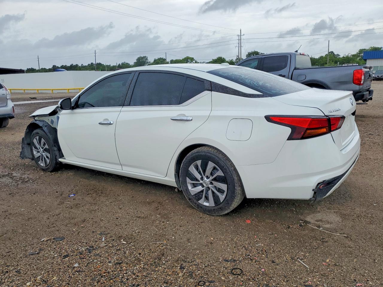 Nissan Altima S