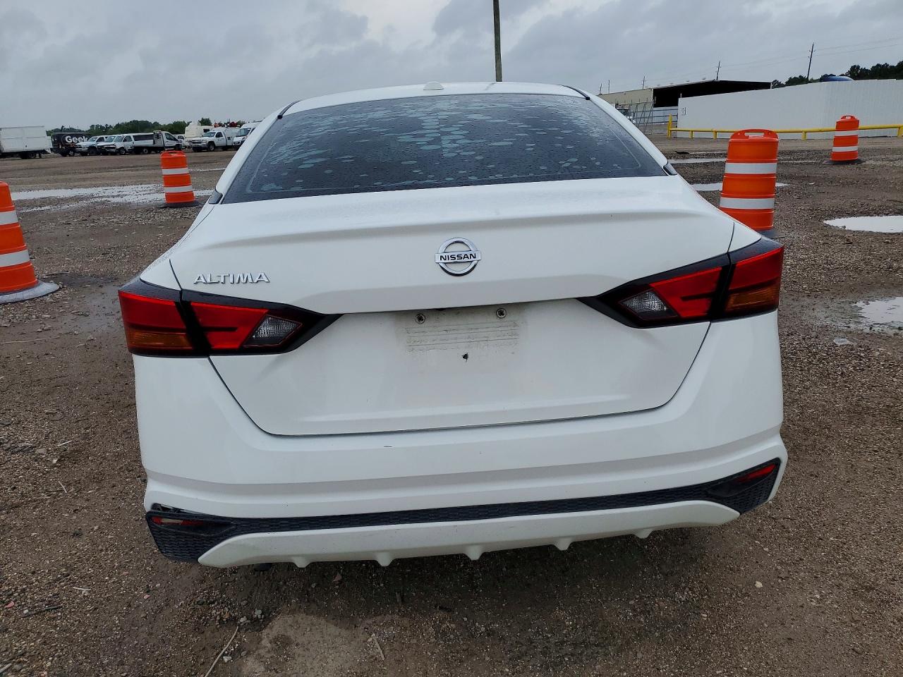 Nissan Altima S