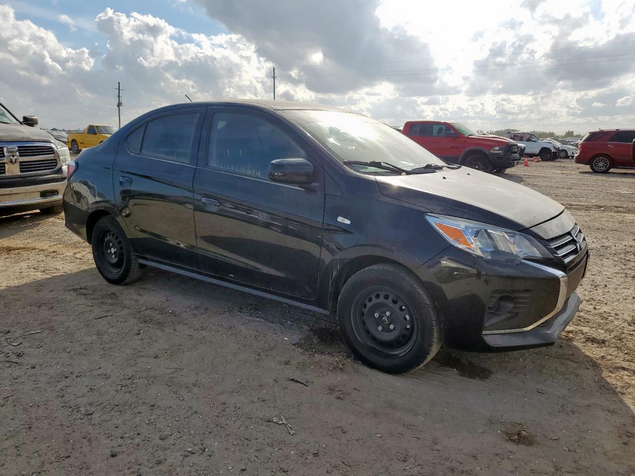 Mitsubishi Mirage G4 Es