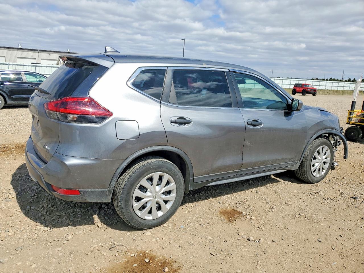 Nissan Rogue S
