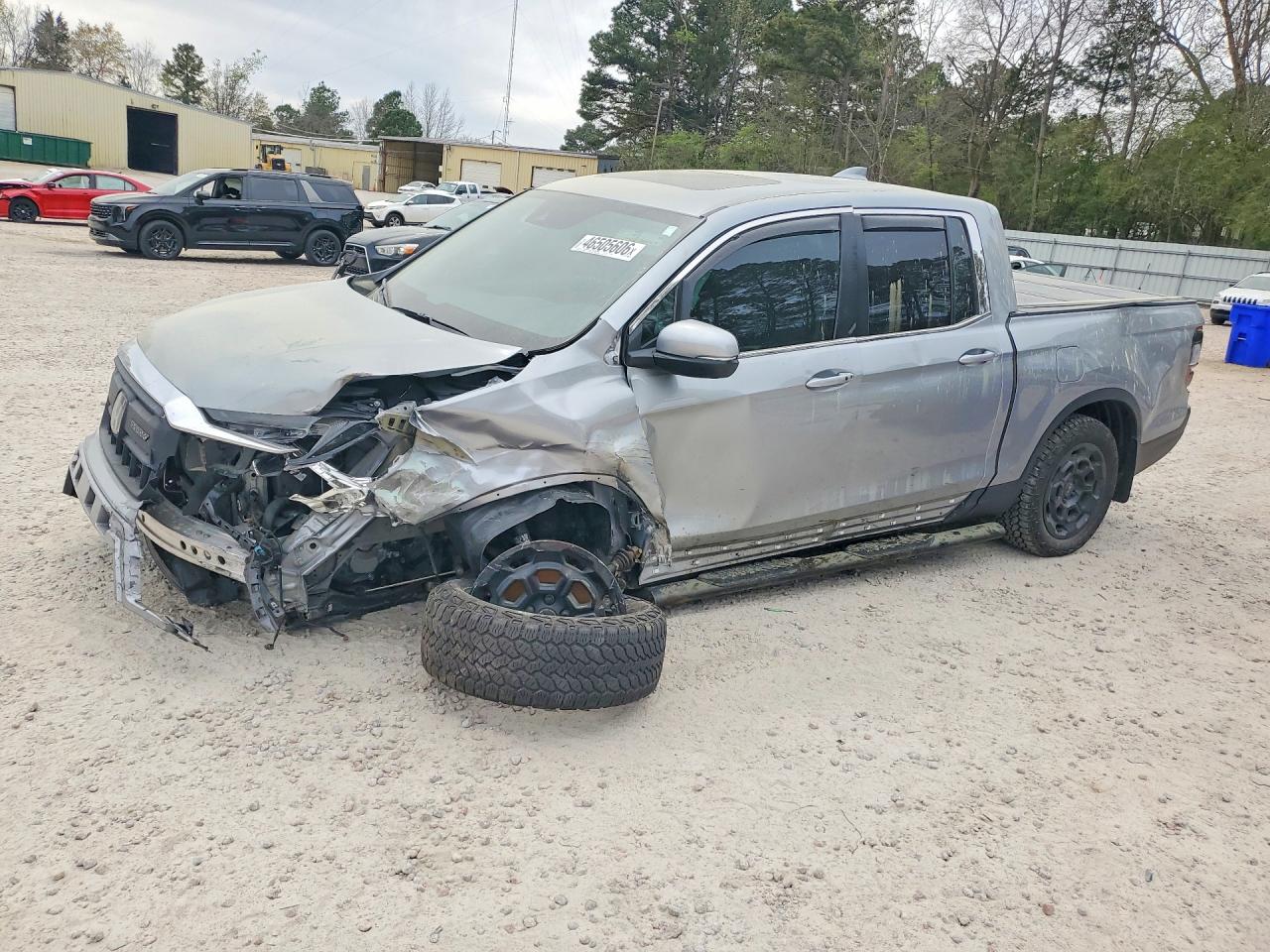 Salvage Honda Ridgeline Image