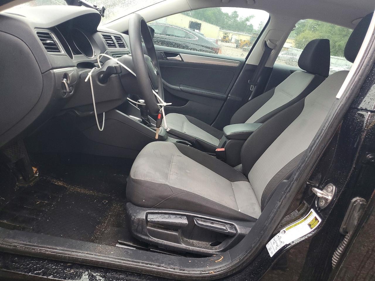 Volkswagen Jetta S