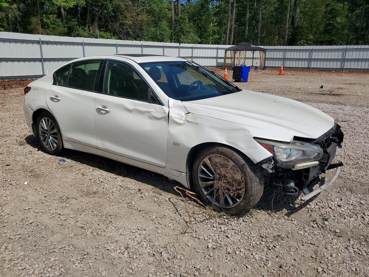 INFINITI Q50 3.0t Luxe