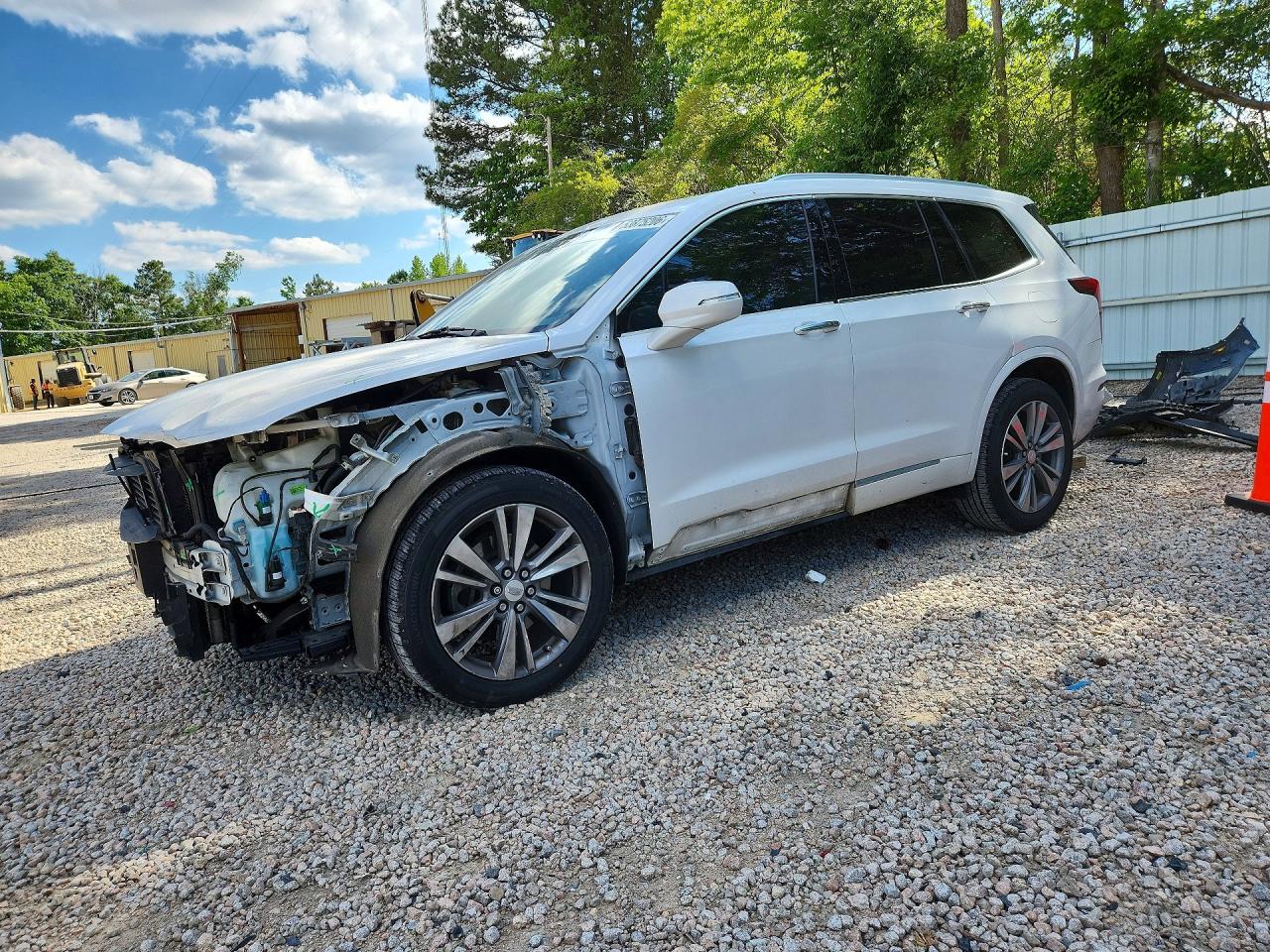 Salvage Cadillac XT6 Image