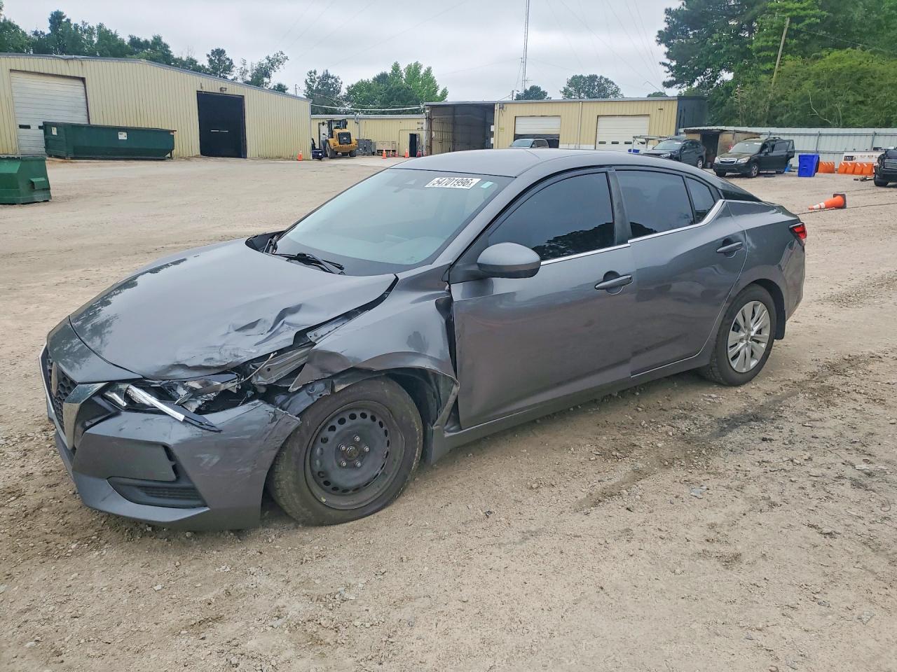 Salvage Nissan Sentra Image