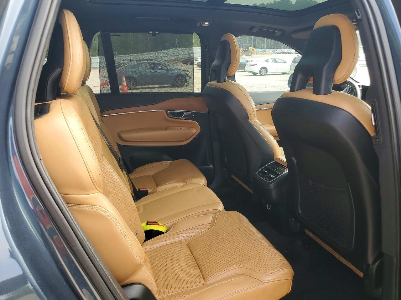 Volvo XC90 T6