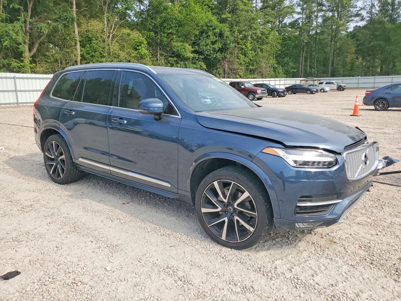 Volvo XC90 T6