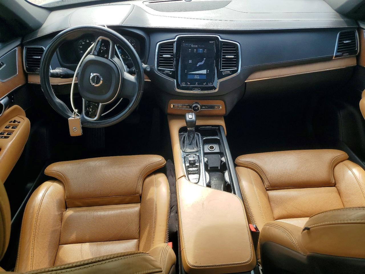 Volvo XC90 T6
