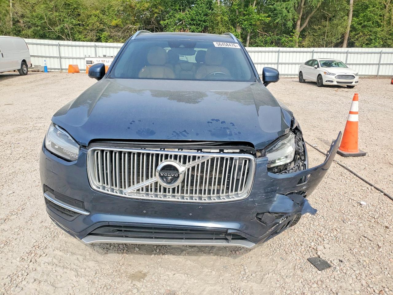 Volvo XC90 T6