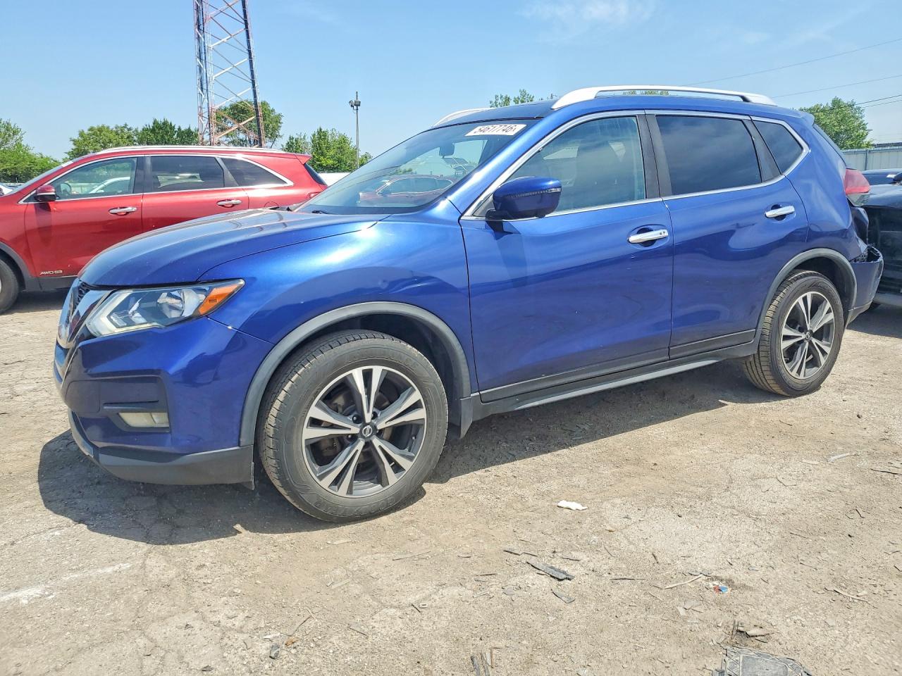 Salvage Nissan Rogue Image