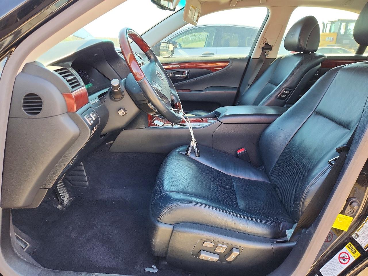 Lexus LS 460