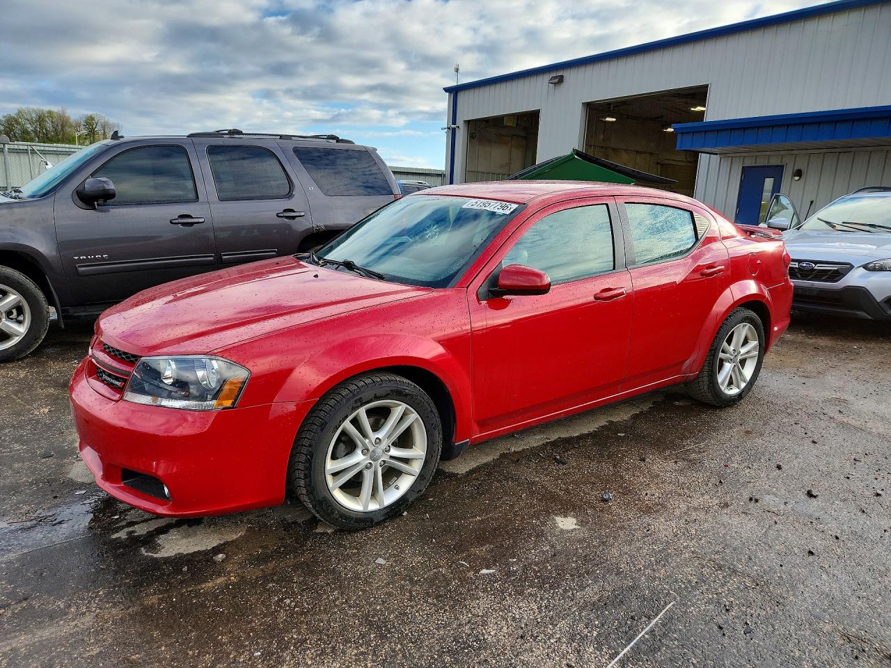 Salvage Dodge Avenger Image