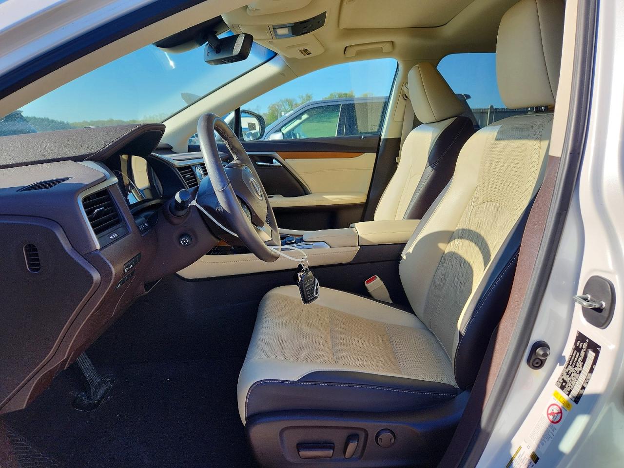 Lexus RX Base
