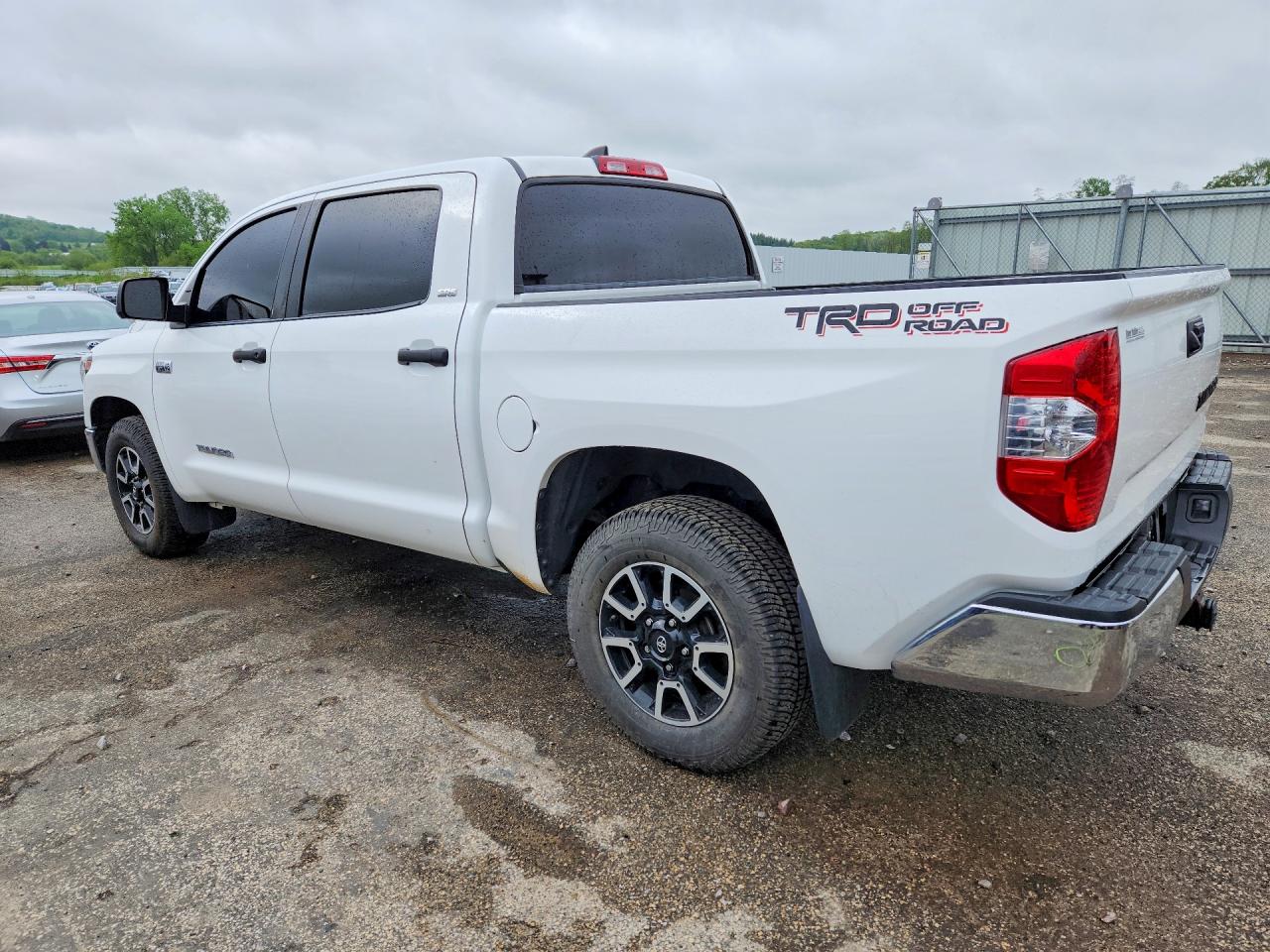 Toyota Tundra Crewmax Sr5