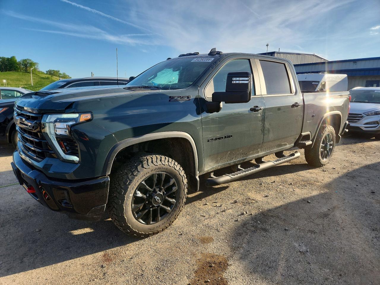 Salvage Chevrolet Silverado Image
