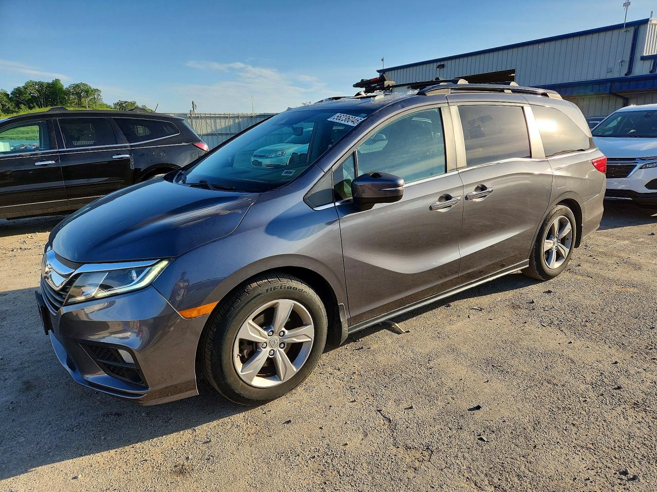 Salvage Honda Odyssey Image