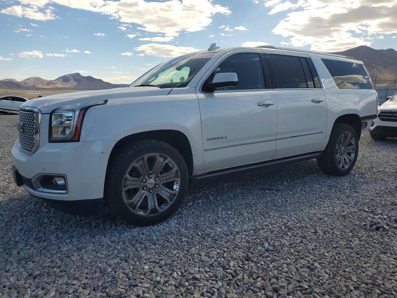 Salvage GMC Yukon Image