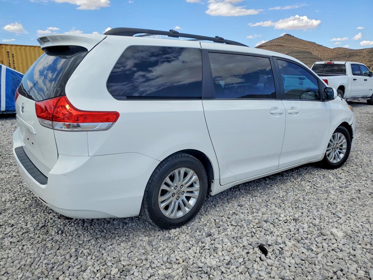 Toyota Sienna Xle 8-passenger