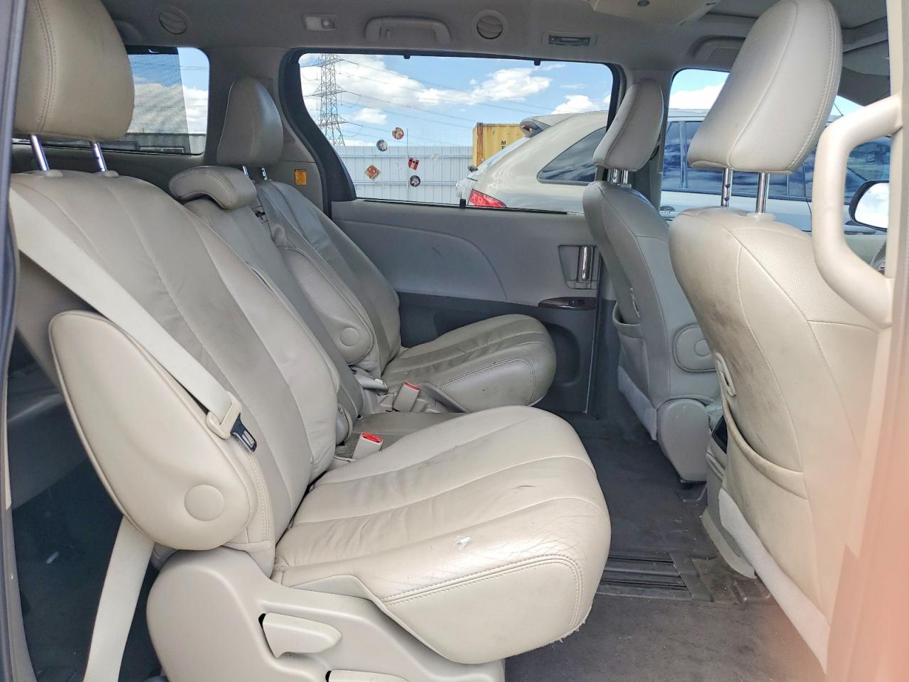 Toyota Sienna Xle 8-passenger