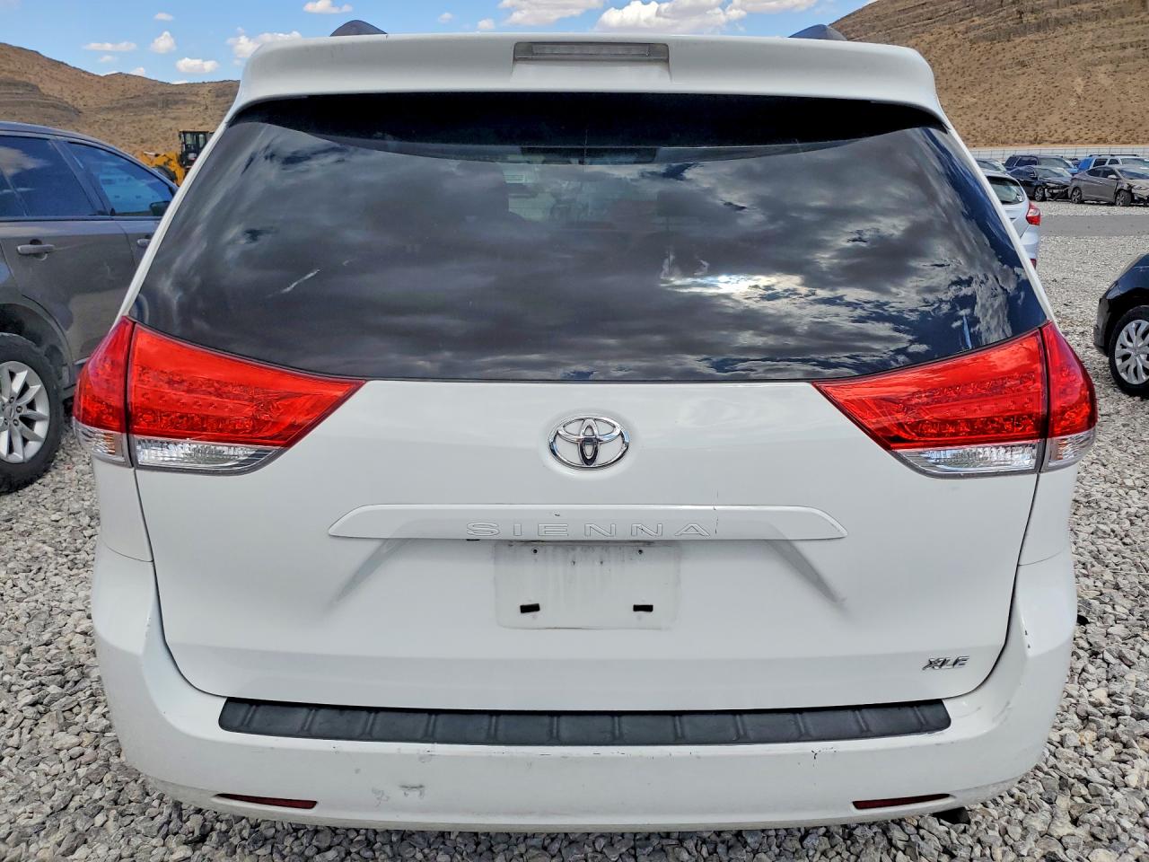 Toyota Sienna Xle 8-passenger