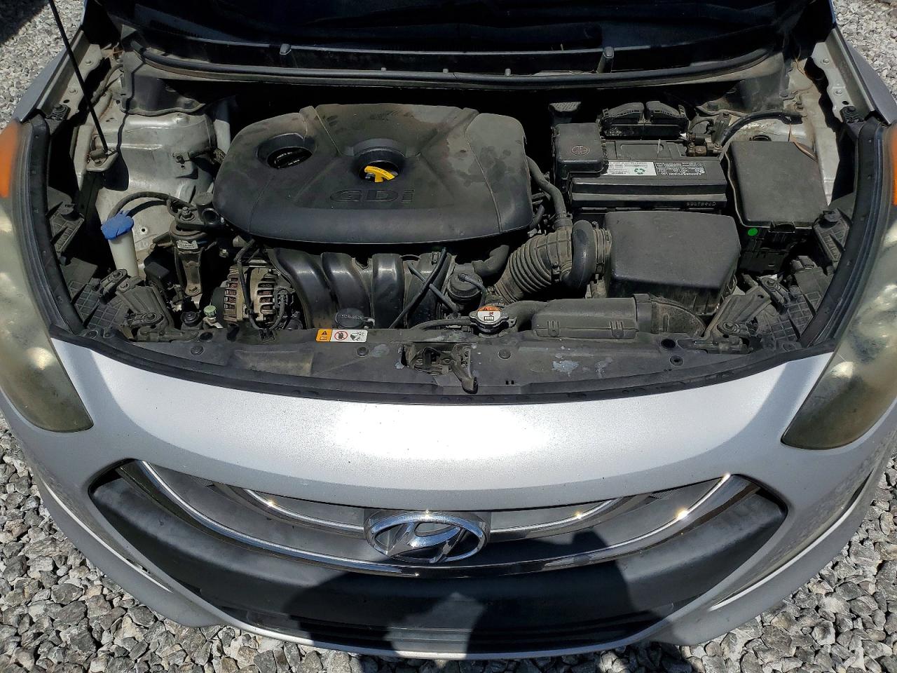Hyundai ELANTRA Base