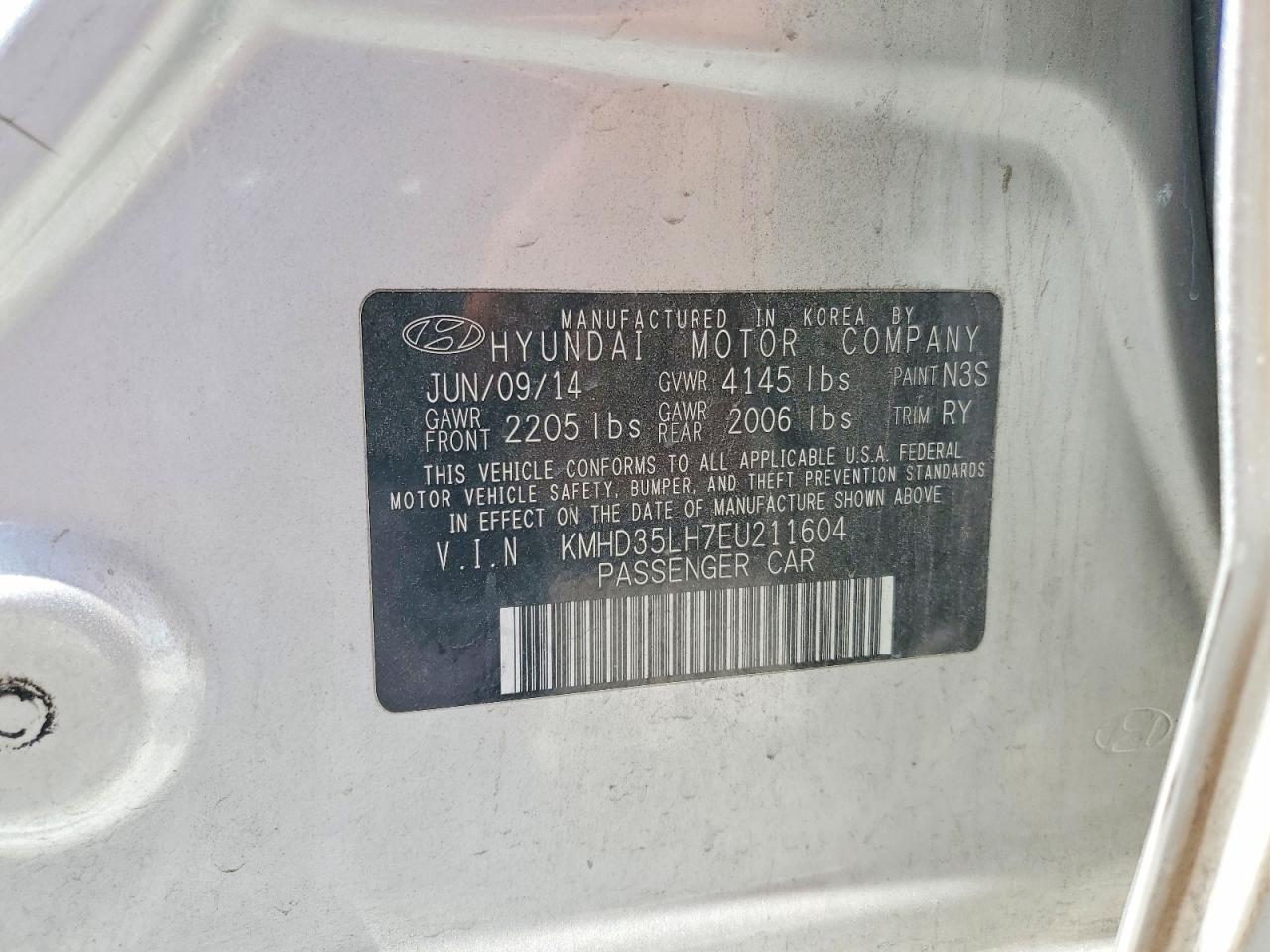 Hyundai ELANTRA Base